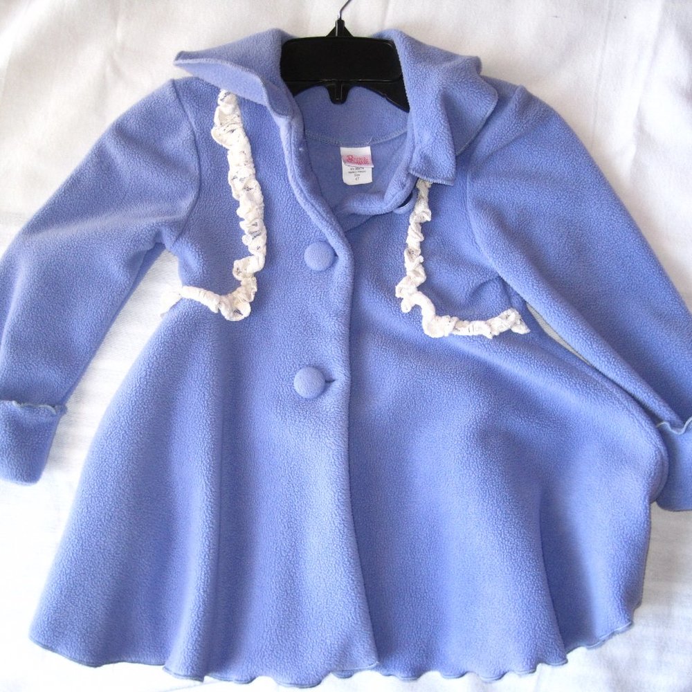 Ricrac & Ruffles - Picture 3 of 3